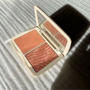 Cover FX Monochromatic Blush Duo Matte + Shimmer in shade Soft Peach